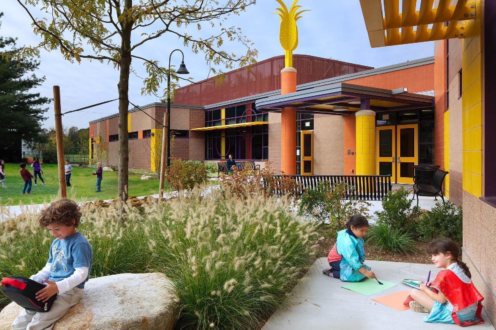 Outdoor view of the Thompson School learning lab
